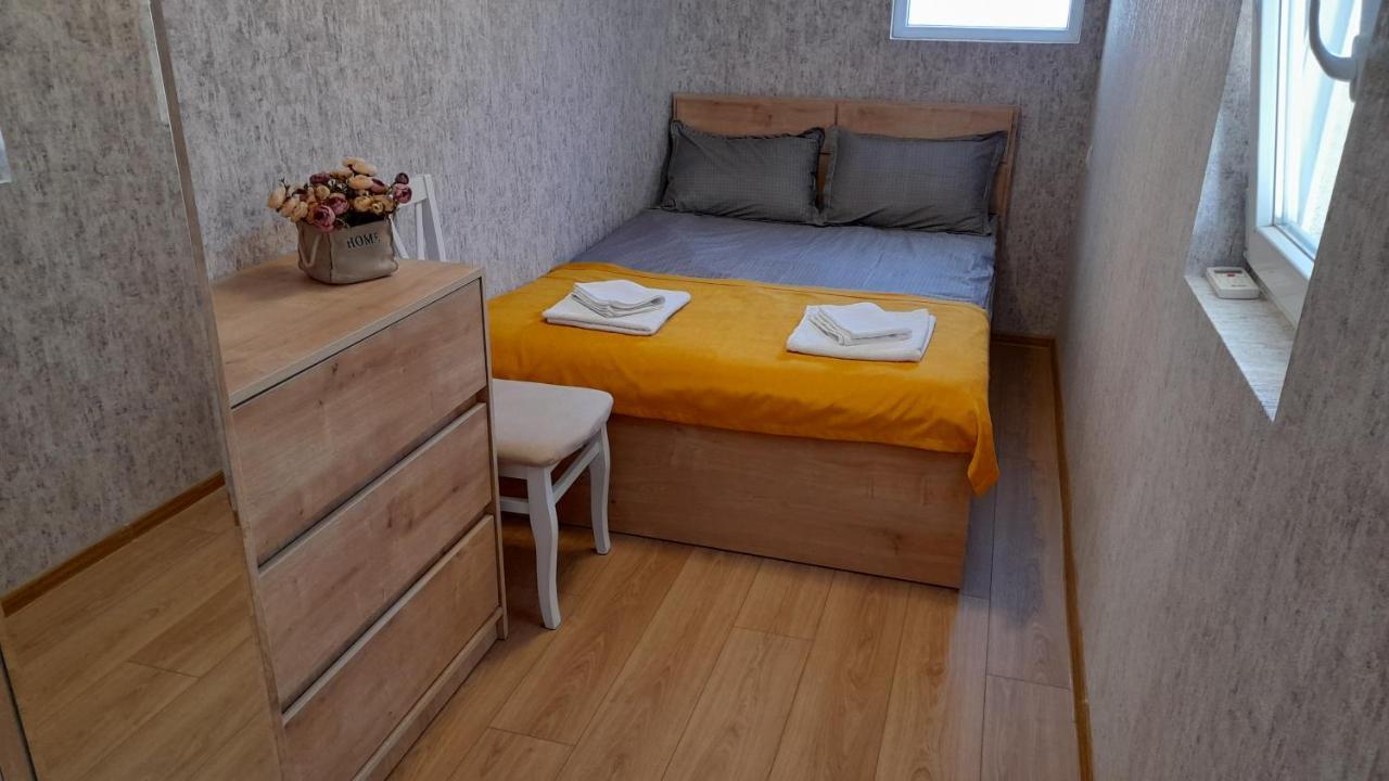 Yellow Apartment Tbilisi Buitenkant foto