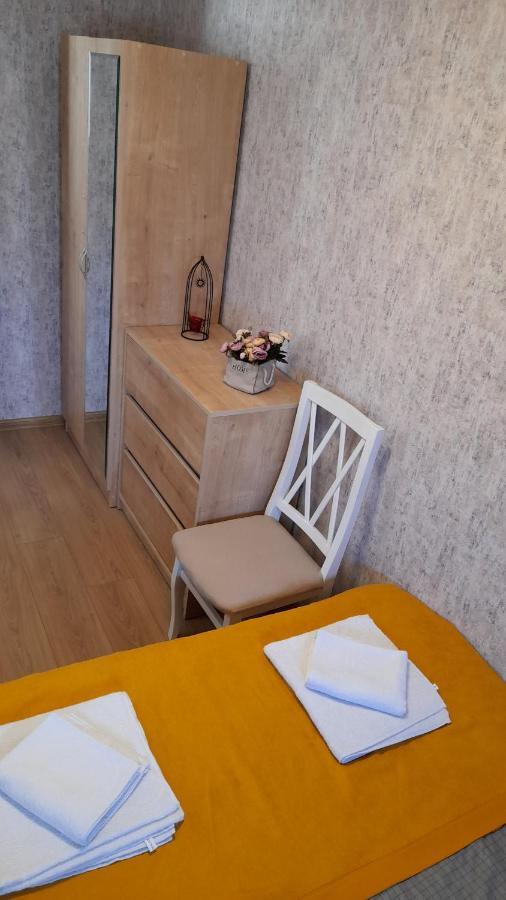 Yellow Apartment Tbilisi Buitenkant foto