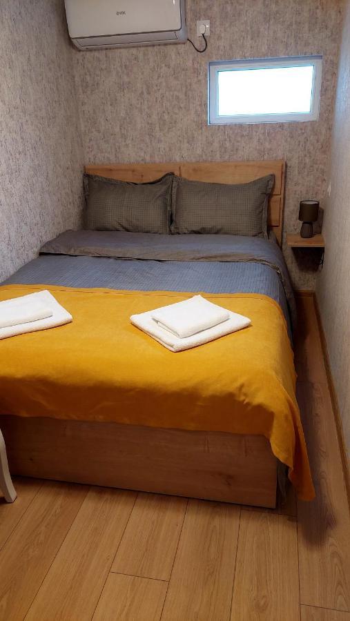 Yellow Apartment Tbilisi Buitenkant foto